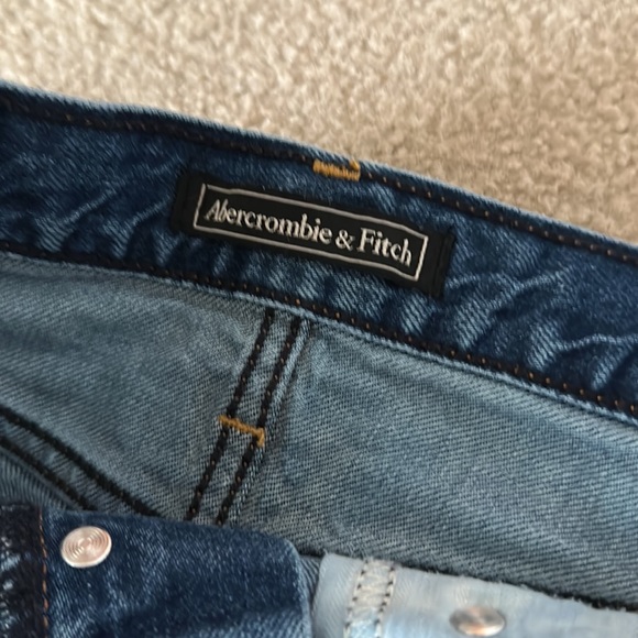 Abercrombie High Rise Short - Picture 4 of 5